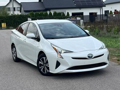 Używany Toyota Prius 122 KM (89 kW) 2017 Biały Hatchback