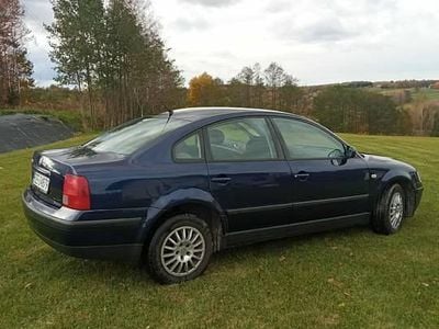 Używany VW Passat 2000 Grafitowy Sedan/Limuzyna