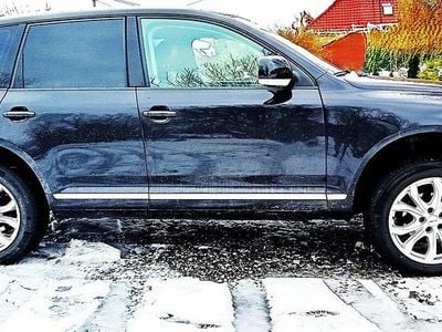 Czarny Używany 2005 VW Touareg SUV | 21 000 zł (Uczciwa cena)