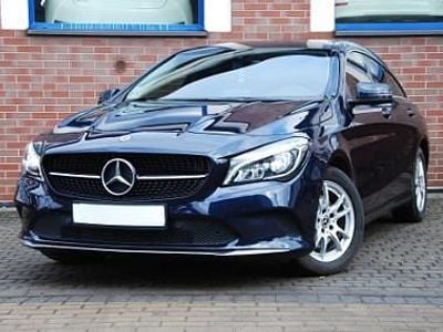 Używany Mercedes A180 Edition 122 KM (89 kW) 2017 Niebieski Kombi