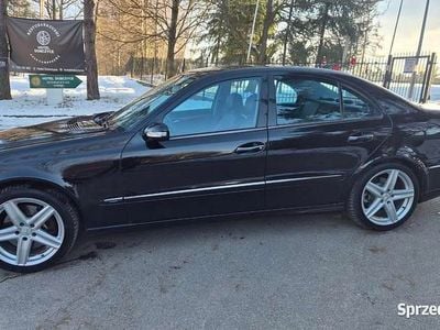 Używany Mercedes E350 2005 Czarny Sedan/Limuzyna