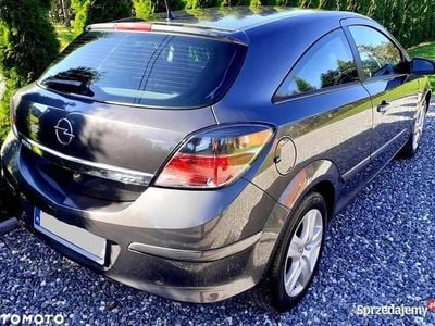 Szary Używany 2009 Opel Astra GTC Hatchback | 9200 zł (Dobra cena)