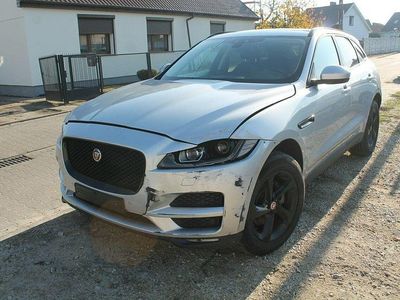Używany Jaguar F-Pace 180 KM (132 kW) 2016 Srebrny SUV