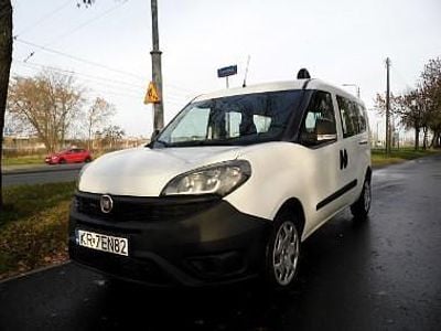Używany Fiat Doblò 95 KM (69 kW) 2018 Biały Minivan