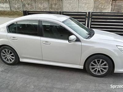 Biały Używany 2010 Subaru Legacy Sedan/Limuzyna | 20 000 zł