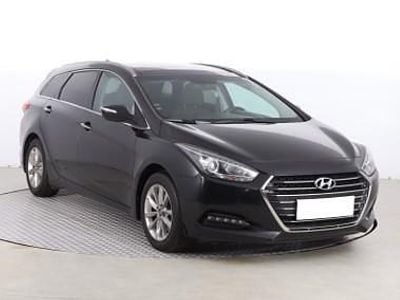 Używany Hyundai i40 116 KM (85 kW) 2015 Czarny Kombi