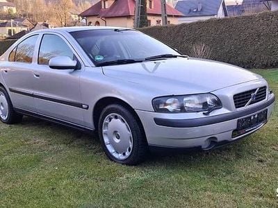 Srebrny Używany 2001 Volvo S60 Sedan/Limuzyna | 11 000 zł