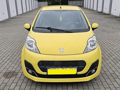 Używany Peugeot 107 2012 Żółtozłoty Hatchback