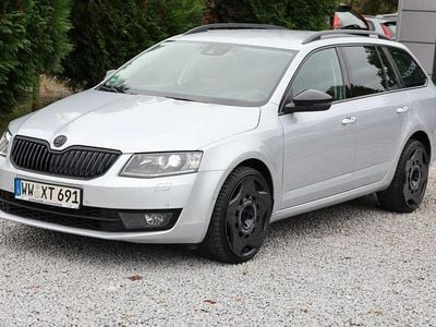 Srebrny (metalik) Używany 2014 Skoda Octavia Kombi | 37 400 zł (Dość drogi)