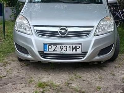 Używany Opel Zafira 2009 Srebrny Minivan