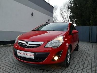 Używany Opel Corsa 69 KM (50 kW) 2012 Czerwony Hatchback