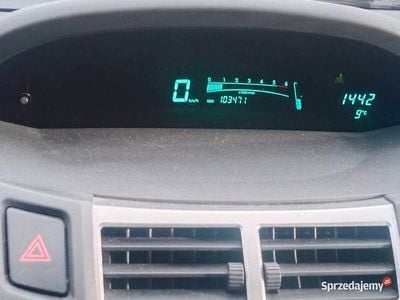 Używany Toyota Yaris 2011 Szary Hatchback