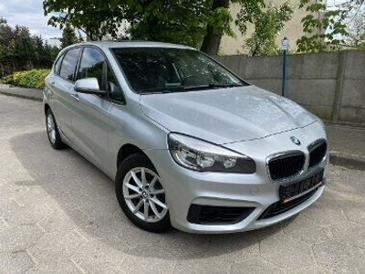 Srebrny Używany 2017 BMW 216 Minivan | 53 999 zł