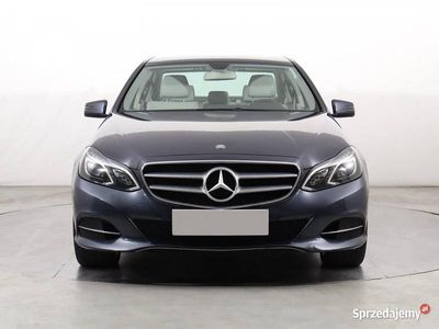 Mercedes E220