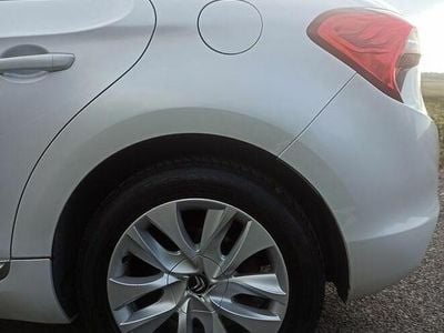 Używany Citroën DS5 2015 Biały Hatchback