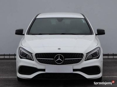 Używany Mercedes CLA200 2018 Biały Kombi