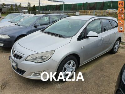 używany Opel Astra 1.7dm 110KM 2011r. 285 000km