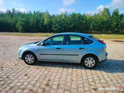 używany Ford Focus MK2 2006 1.6 100KM BENZYNA Długie opłaty Nowe części