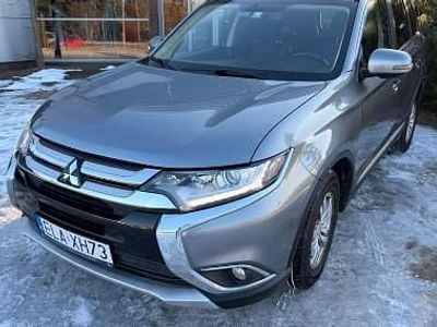 Inny kolor Używany 2016 Mitsubishi Outlander SUV | 54 400 zł (Dobra cena)