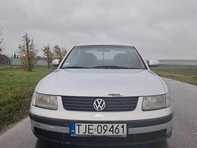 Srebrny Używany 1997 VW Passat Sedan/Limuzyna | 1800 zł