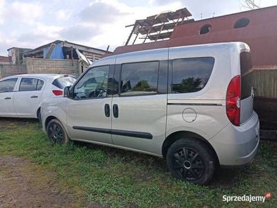 Używany Opel Combo 105 KM (77 kW) 2012 Szary Minivan
