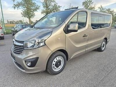 Używany Opel Vivaro 125 KM (91 kW) 2017 Złoty Minivan
