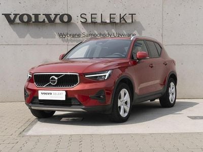 Czerwony (metalik) Używany 2024 Volvo XC40 SUV | 154 900 zł (Uczciwa cena)