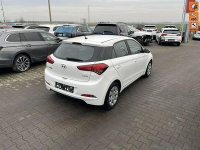 Używany Hyundai i20 75 KM (55 kW) 2018 Biały Hatchback