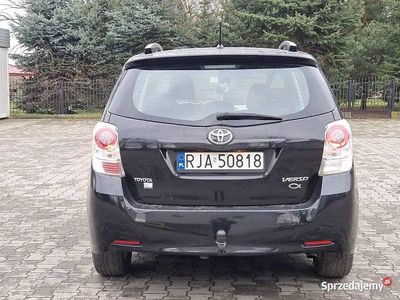 Używany Toyota Verso 2009 Czarny Minivan