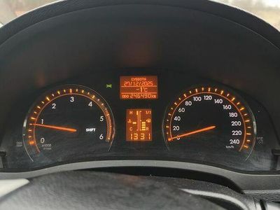 używany Toyota Avensis 2.2