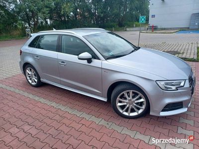 Używany Audi A3 150 KM (110 kW) 2018 Srebrny Hatchback