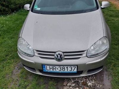 Używany VW Golf IV 2004 Złoty Hatchback