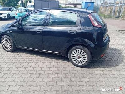 Używany Fiat Punto 2010 Czarny Hatchback