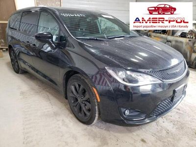 Używany Chrysler Pacifica Touring 287 KM (211 kW) 2018 Czarny SUV