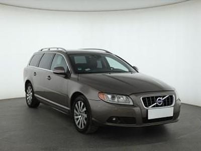 Używany Volvo V70 163 KM (119 kW) 2012 Szary Kombi