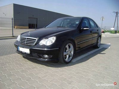 Czarny Używany 2006 Mercedes C230 Sport Edition Sedan/Limuzyna | 21 000 zł