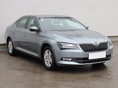 Używany Skoda Superb 150 KM (110 kW) 2016 Srebrny Sedan/Limuzyna