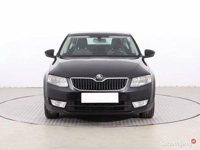 Czarny Używany 2015 Skoda Octavia Hatchback | 29 999 zł (Uczciwa cena)