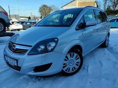 Srebrny Używany 2013 Opel Zafira Minivan | 16 700 zł (Dość drogi)