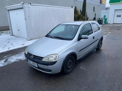 Srebrny Używany 2002 Opel Corsa Hatchback | 3300 zł