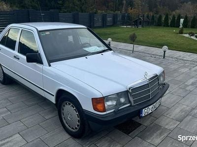 Biały Używany 1986 Mercedes 190 Sedan/Limuzyna | 39 977 zł