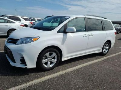 używany Toyota Sienna 3.5dm 296KM 2020r. 49 898km