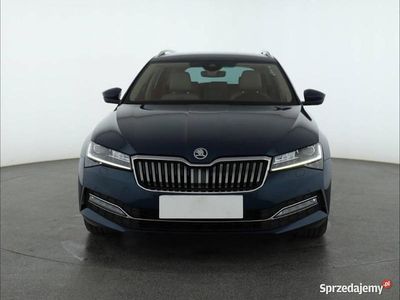 Niebieski Używany 2021 Skoda Superb Kombi | 89 999 zł (Dość drogi)