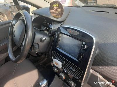 Czerwony Używany 2016 Renault Clio IV Hatchback | 30 500 zł