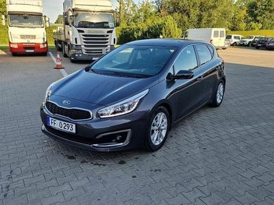 Szary Używany 2016 Kia Ceed Hatchback | 39 900 zł (Dość drogi)