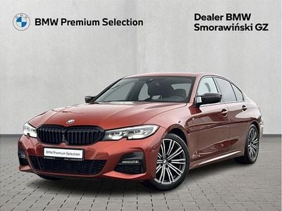 Sunset orange metallic metalizowany Używany 2021 BMW 318 Shadowline Sedan/Limuzyna | 119 700 zł (Dość drogi)