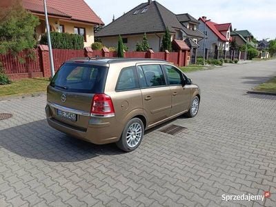 Złoty Używany 2013 Opel Zafira Minivan | 29 900 zł (Dość drogi)