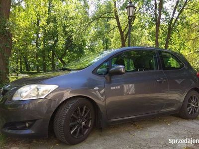 używany Toyota Auris 