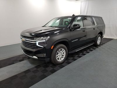 używany Chevrolet Suburban 5.3dm 355KM 2023r. 5 090km