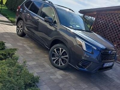 Używany Subaru Forester 182 KM (133 kW) 2022 Szary SUV